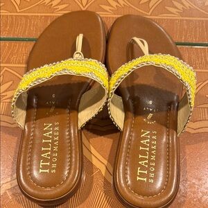 Italian shoemakers thong flats with embroidery detail